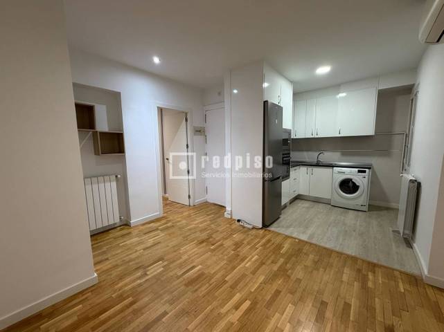 Piso en Alquiler en del Conde Duque en Universidad - Malasaña