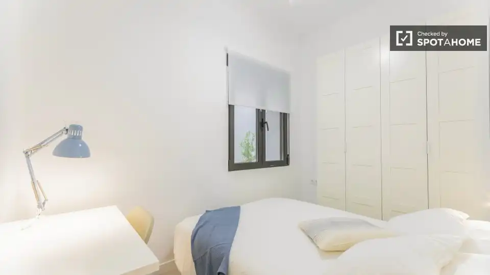 Bedroom of Flat for rent in Valencia  with Air Conditioner, Heating and Furnished