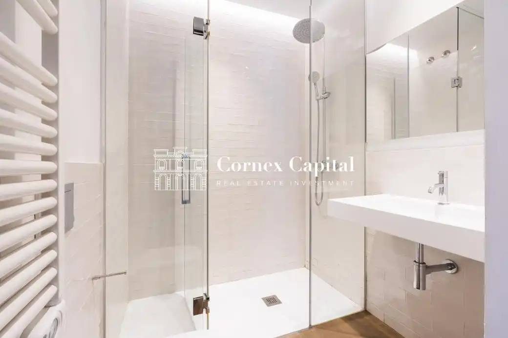 Badezimmer von Maisonette zum Verkauf in Barcelona mit Heizung, Terrasse und Abstellraum
