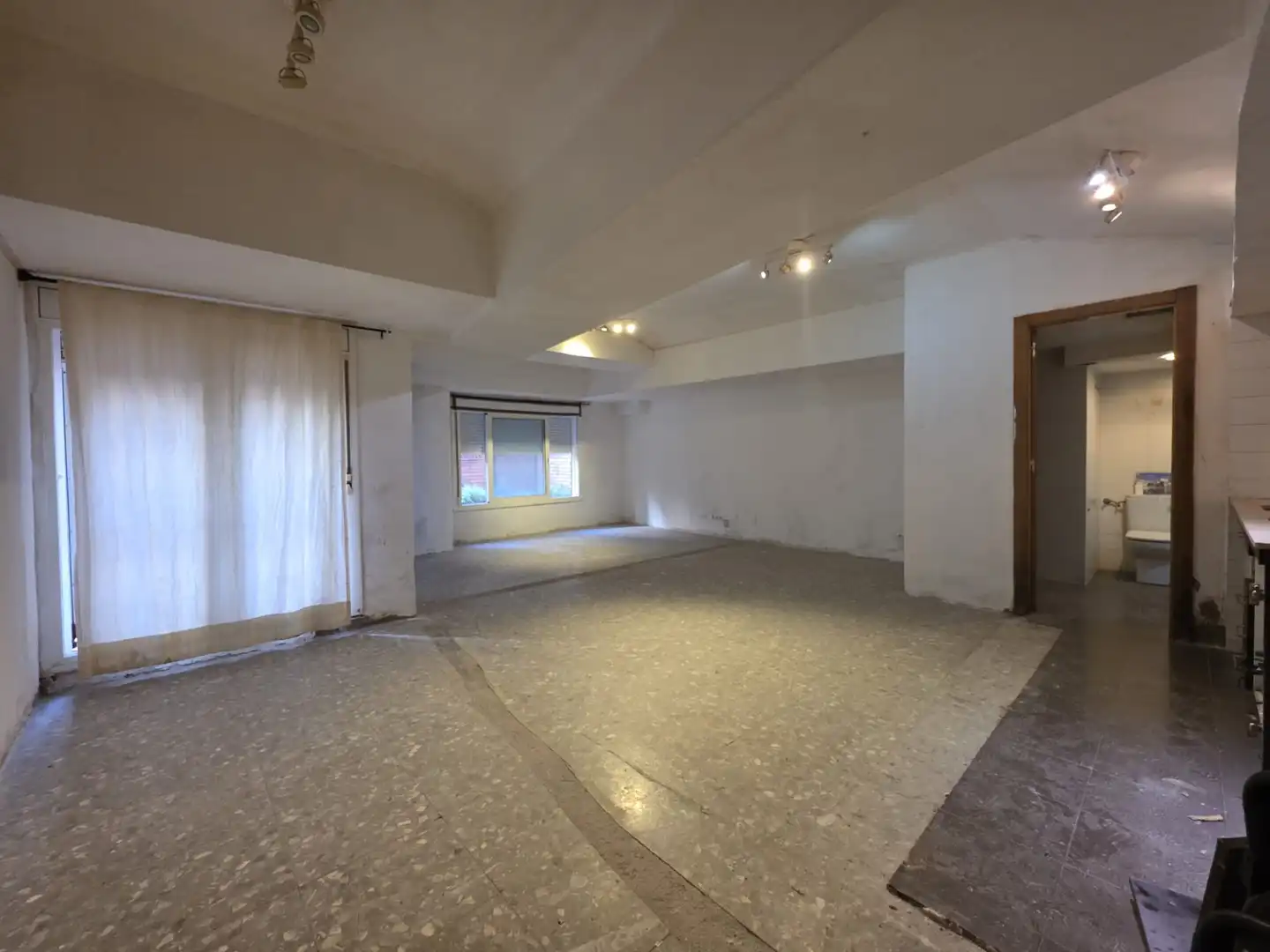 Gewerbefläche zum Verkauf in Carrer Creu Coberta, imagen 7
