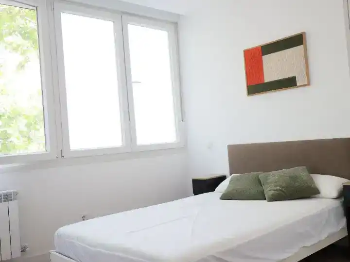 Schlafzimmer von Wohnung zur Miete in  Madrid Capital mit Klimaanlage