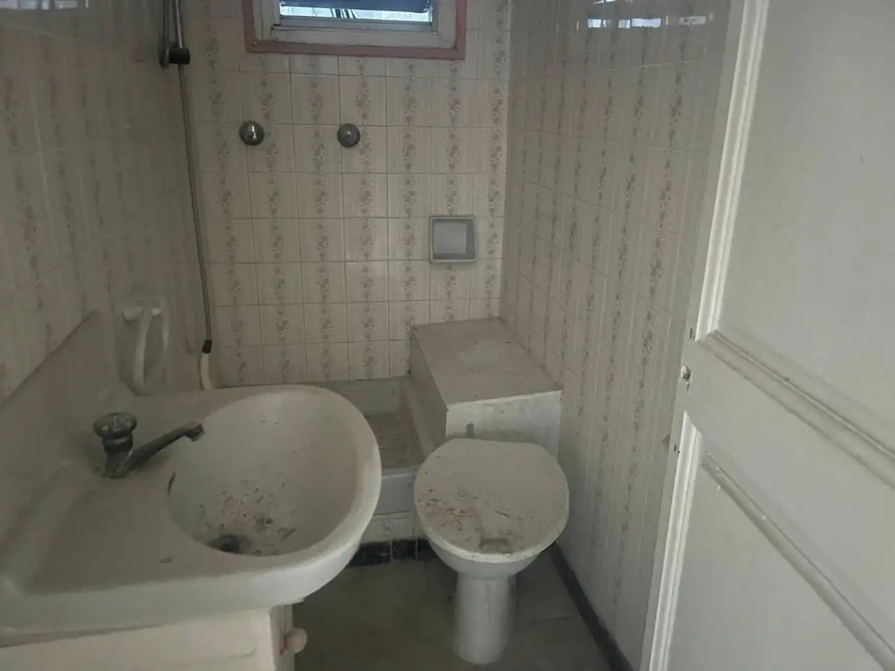 Badezimmer von Dachboden zum Verkauf in Castellbell i el Vilar