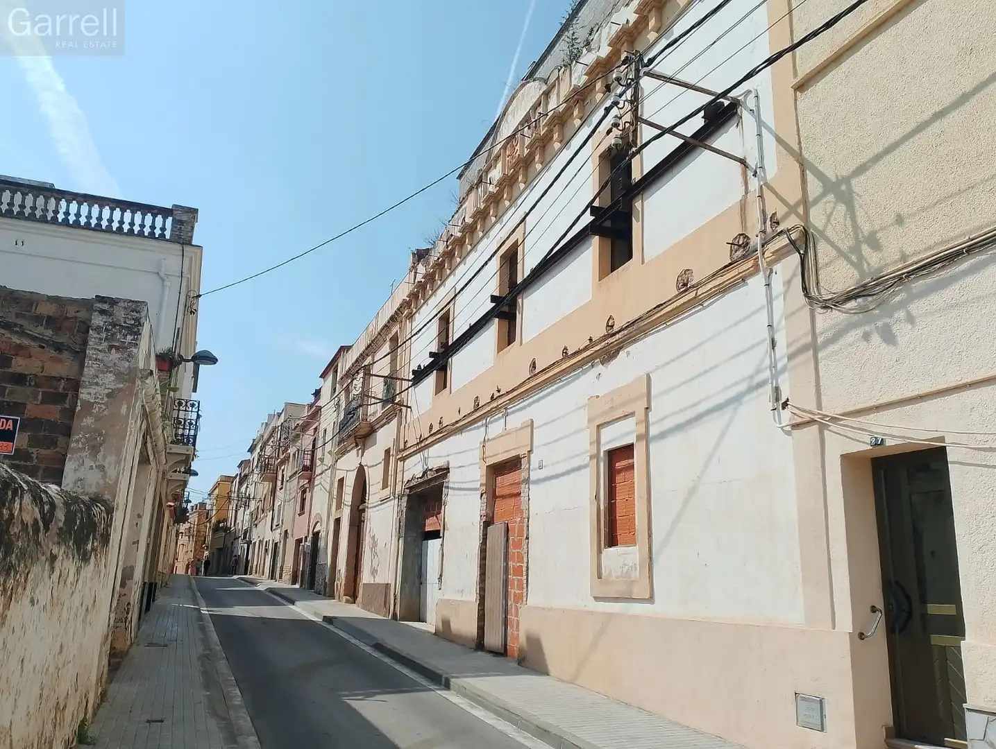 Vista exterior de Edifici en venda en La Pobla de Montornès  