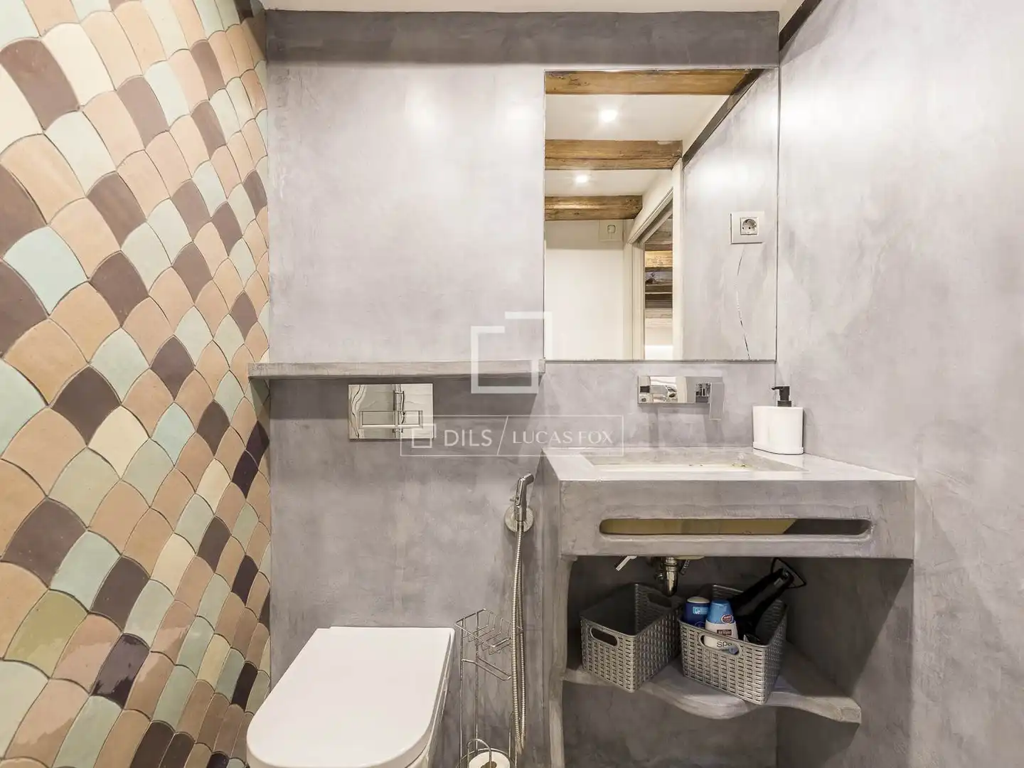 Baño de Piso en venta en Barcelona con Aire acondicionado, Calefacción y Trastero