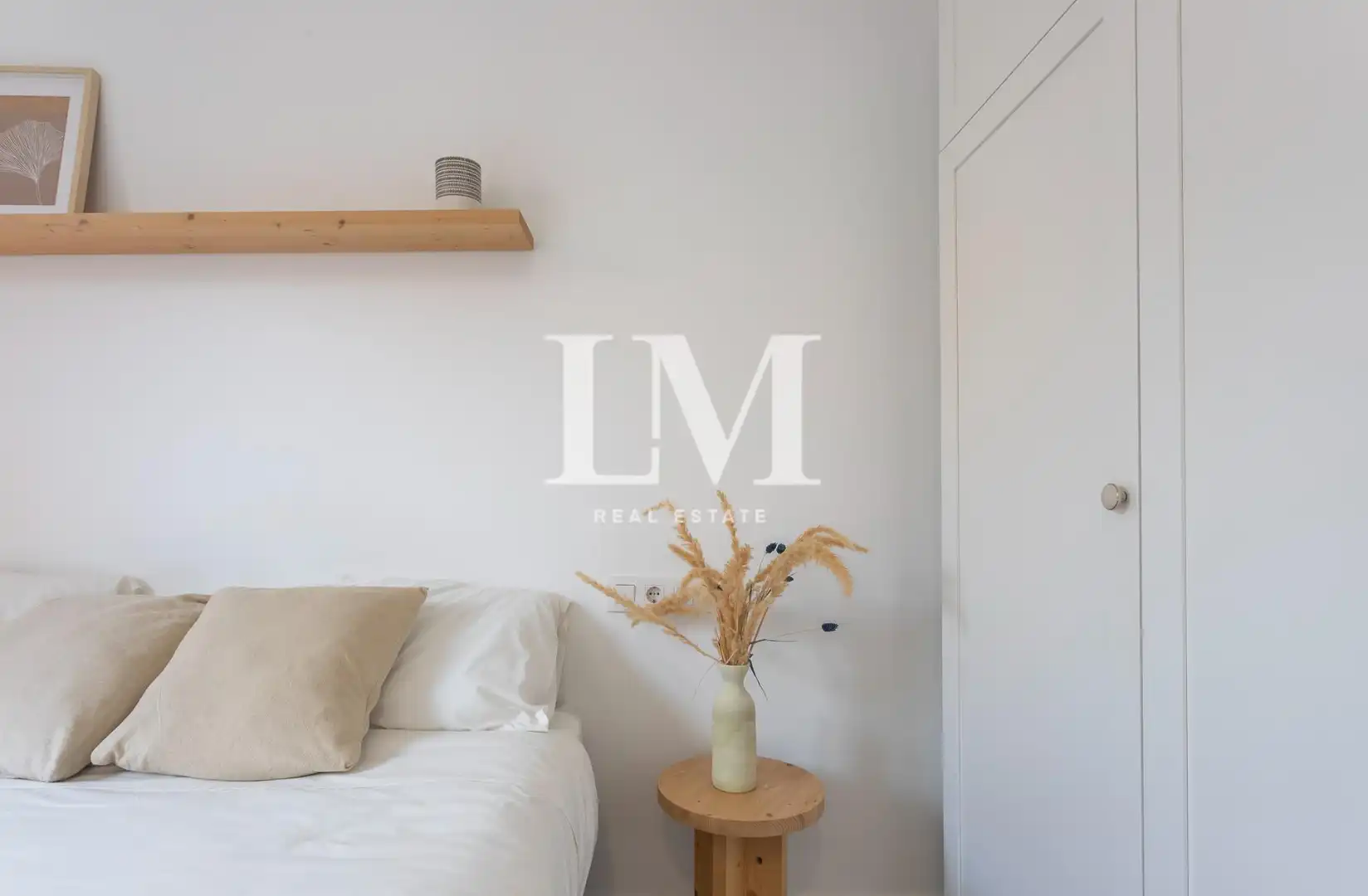 Dormitori de Apartament de lloguer en Barcelona amb Aire condicionat, Calefacció i Moblat