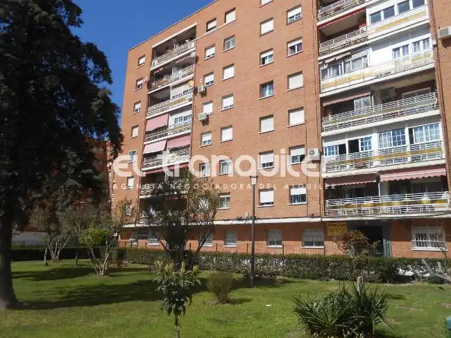 Vista exterior de Pis de lloguer en Móstoles amb Parquet, Terrassa i Rentadora