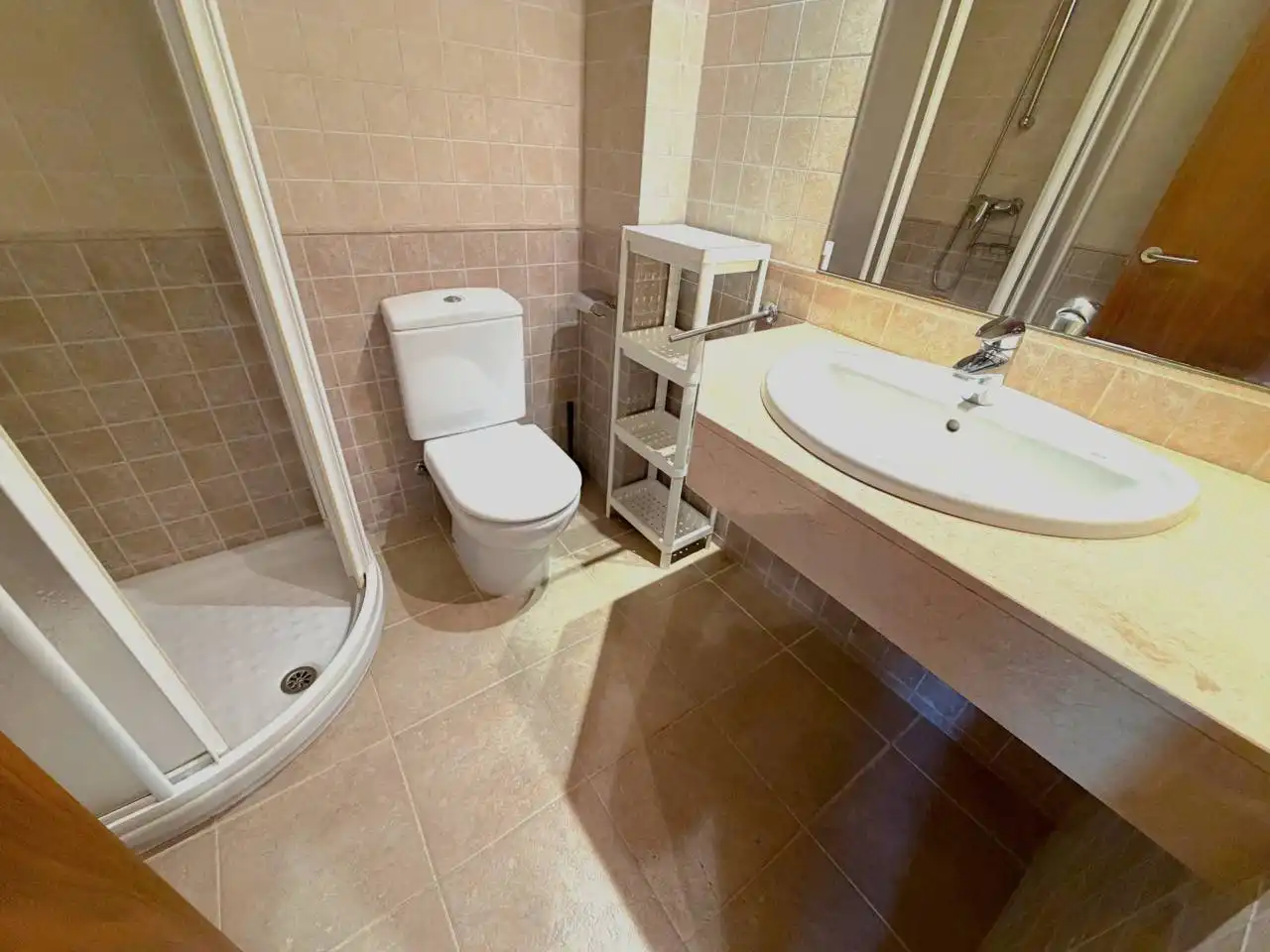 Badezimmer von Wohnungen zum Verkauf in Castell d'Aro, Platja d'Aro i s'Agaró mit Klimaanlage, Heizung und Terrasse