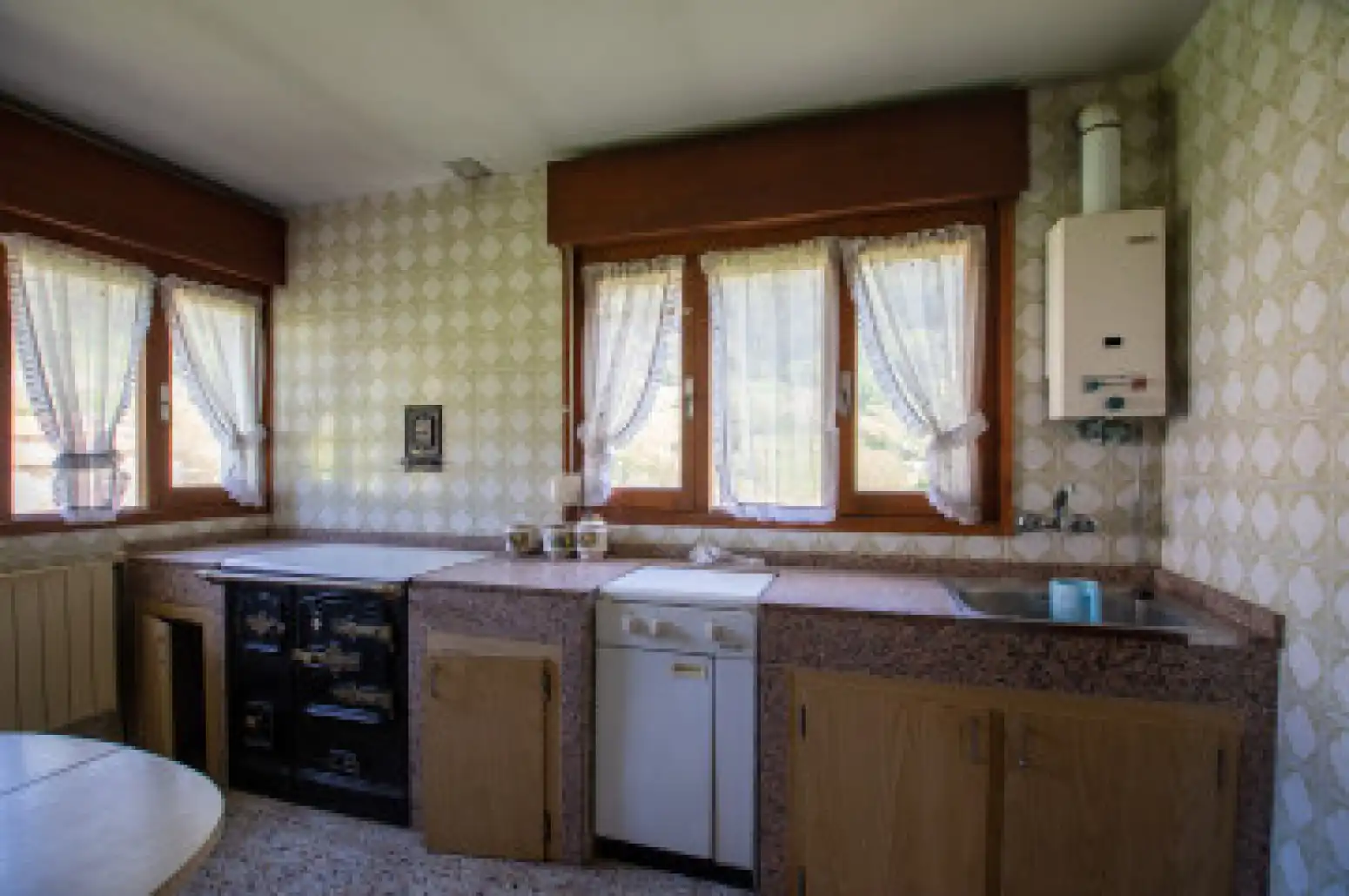 Cuina de Casa o xalet en venda en Villaviciosa amb Calefacció i Terrassa
