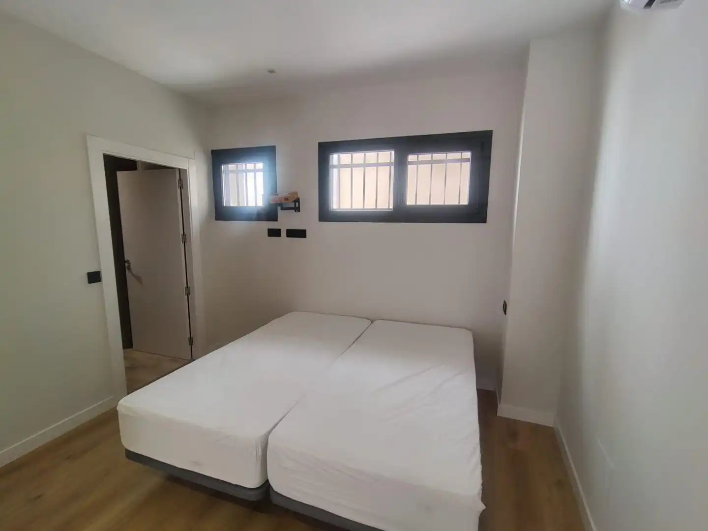 Schlafzimmer von Loft zum Verkauf in Valladolid mit Klimaanlage, Heizung und Möbliert
