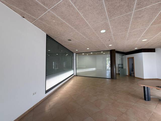 Local comercial en Venta en Carrer Carrer de Sant Magí en Centre Vila