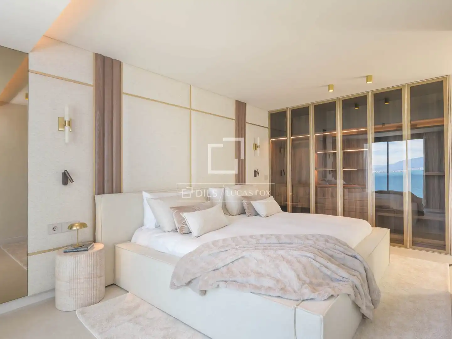 Dormitori de Casa o xalet en venda en Málaga amb Aire condicionat, Jardí privat i Traster