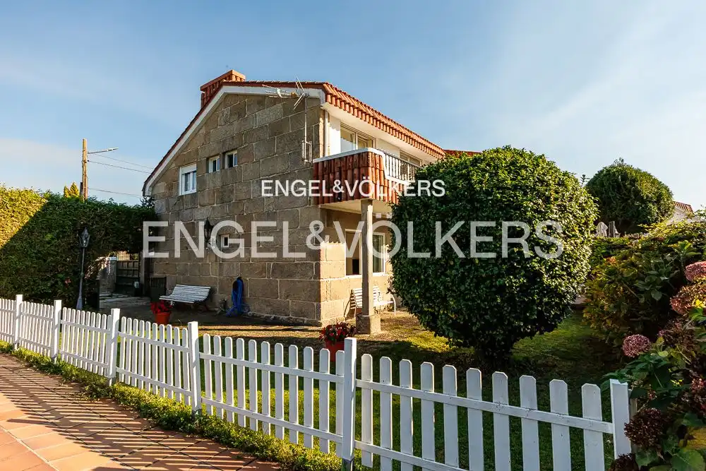 Exterior view of Houses for sale in Vigo   with Heating, Private garden and Terrace