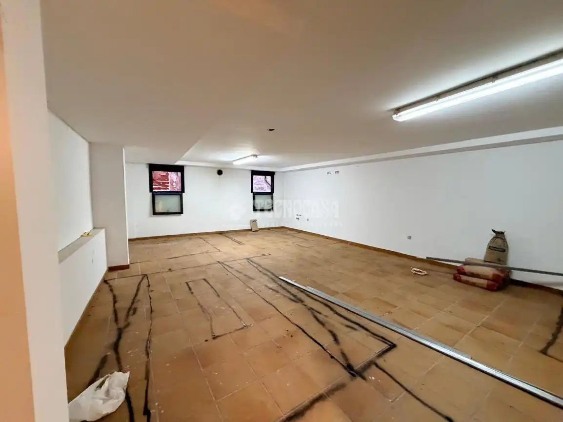 Büro zum Verkauf in Valladolid mit Heizung und Terrasse
