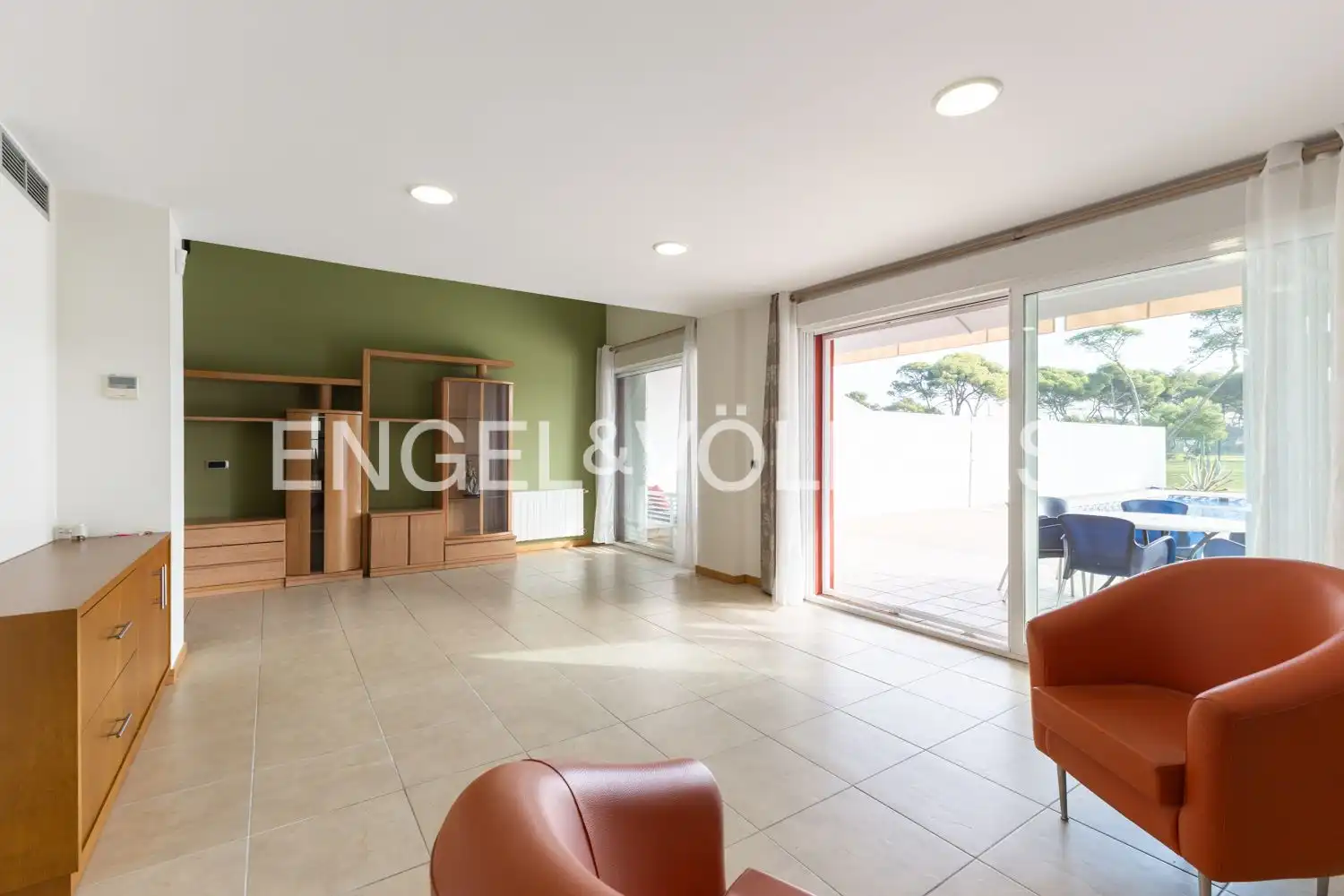 Living room of Detached homes for rent in Castellón de la Plana / Castelló de la Plana  with Air Conditioner, Heating and Private garden