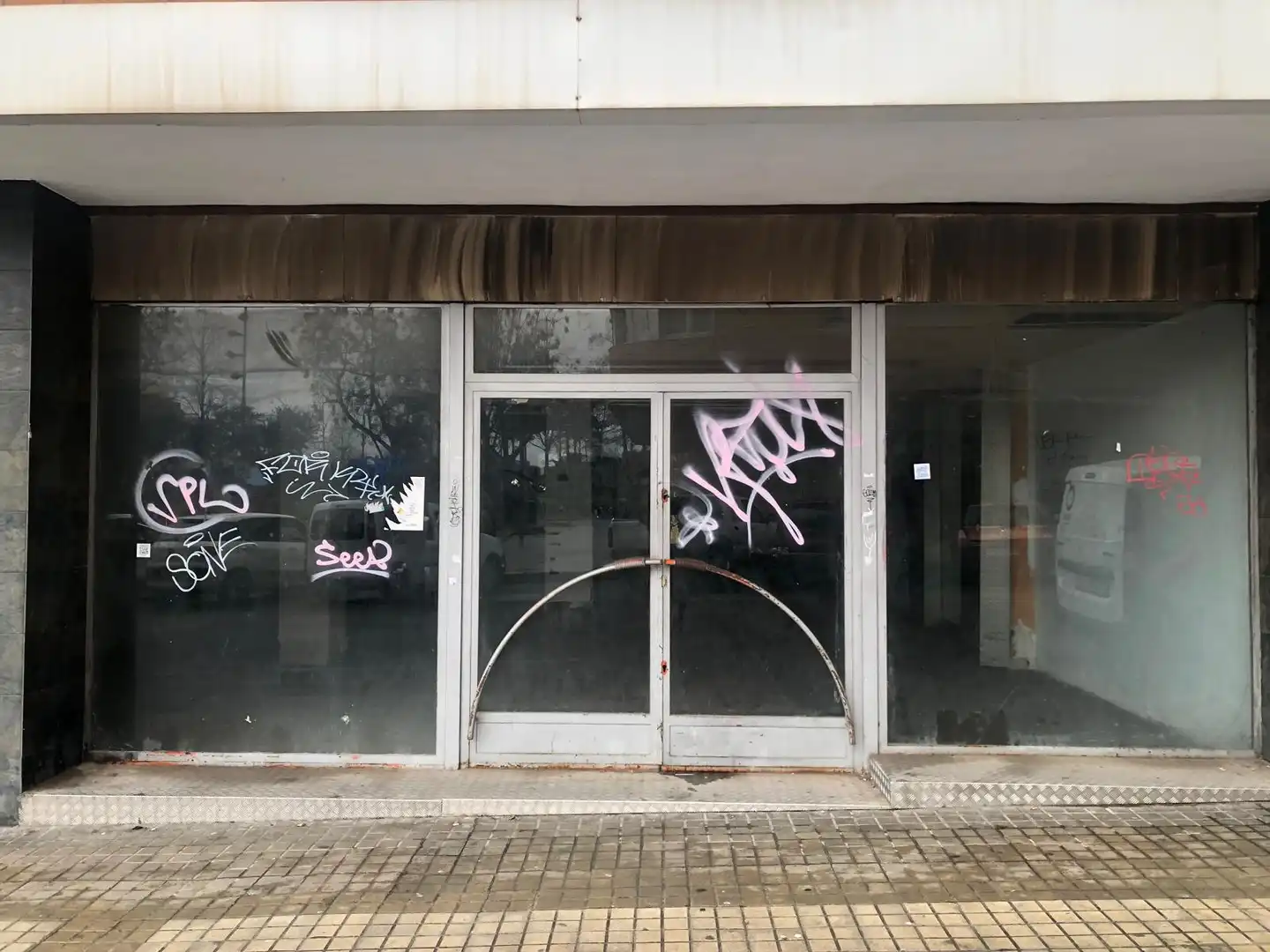 Locale commerciale in vendita a Avinguda de Sant Ruf