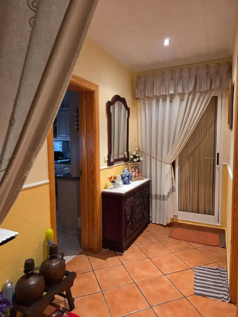 Detached homes for sale in Polinyà de Xúquer