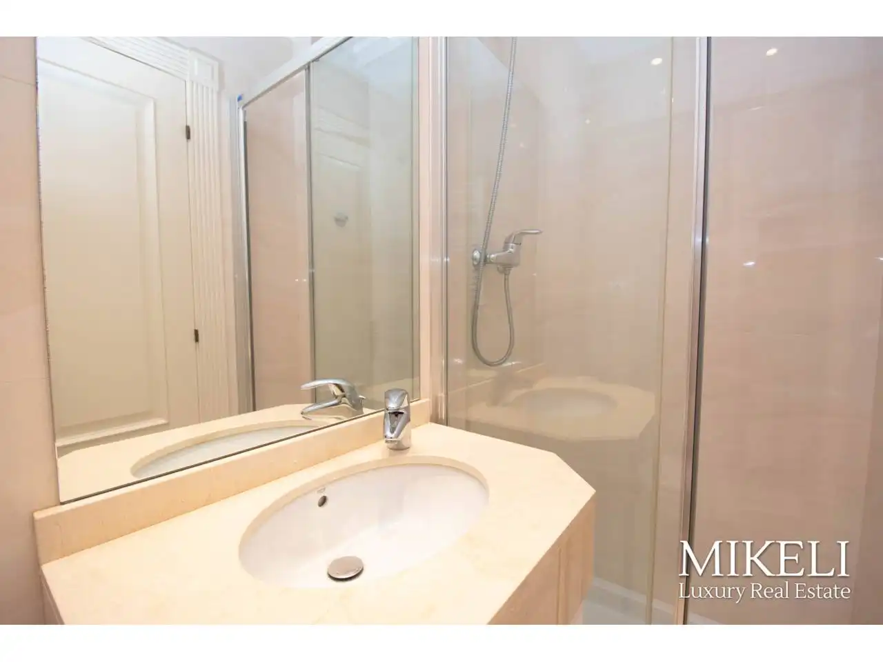 Badezimmer von Wohnung zum Verkauf in Santander mit Heizung, Parkett und Terrasse