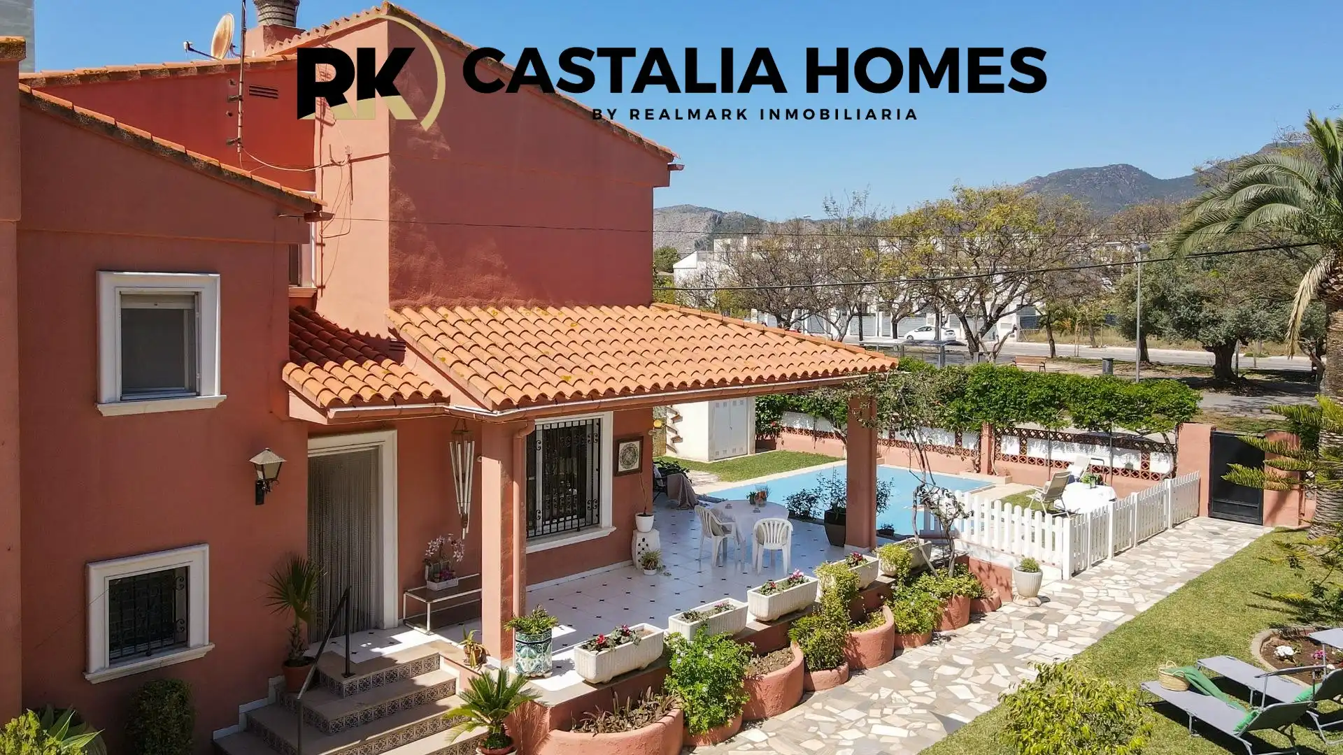 Vista exterior de Casa o chalet en venta en Benicasim / Benicàssim con Calefacción, Jardín privado y Terraza