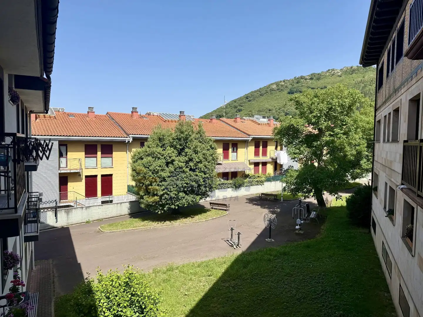 Außenansicht von Wohnung zum Verkauf in Deba mit Heizung, Abstellraum und Möbliert