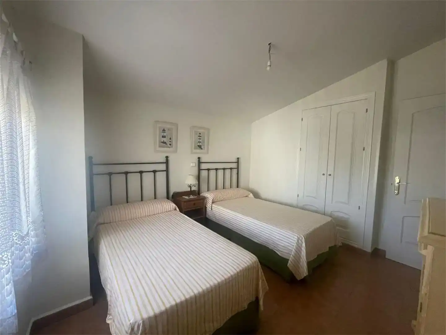 Dormitori de Casa adosada en venda en Alía amb Aire condicionat, Traster i Forn