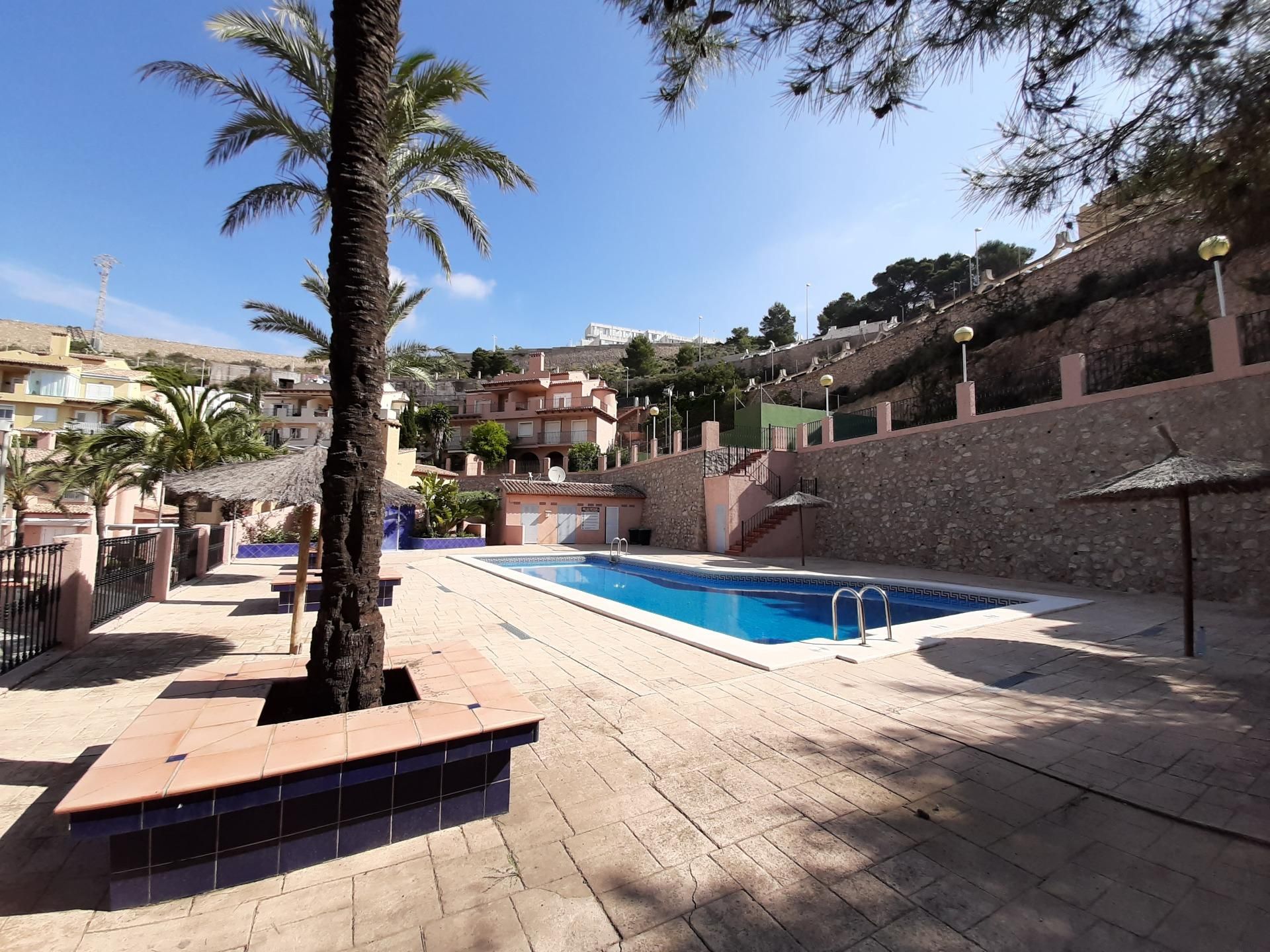 Piscina de Casa adosada de lloguer en Cullera amb Aire condicionat, Calefacció i Terrassa