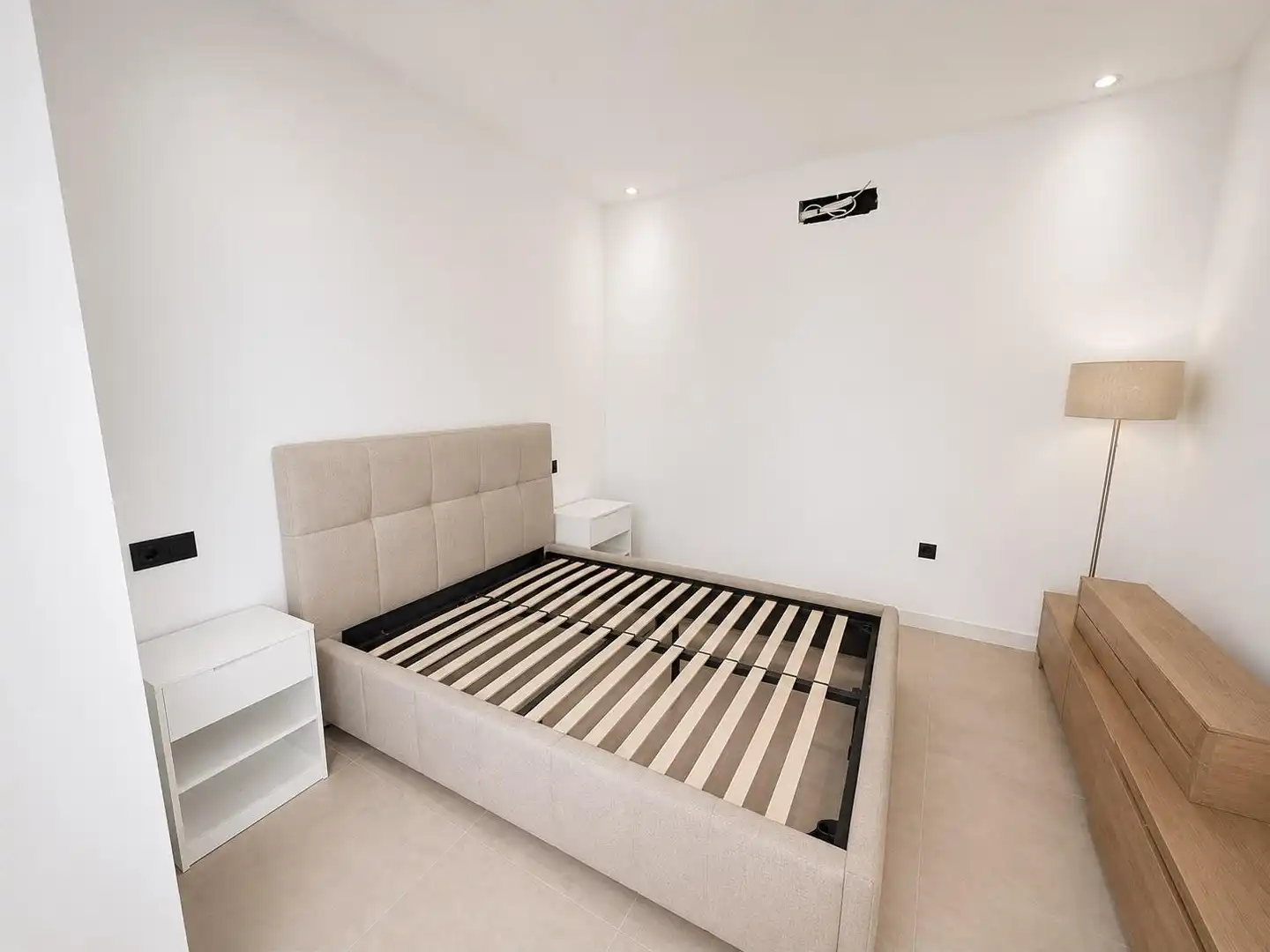 Schlafzimmer von Loft zum Verkauf in Córdoba mit Möbliert
