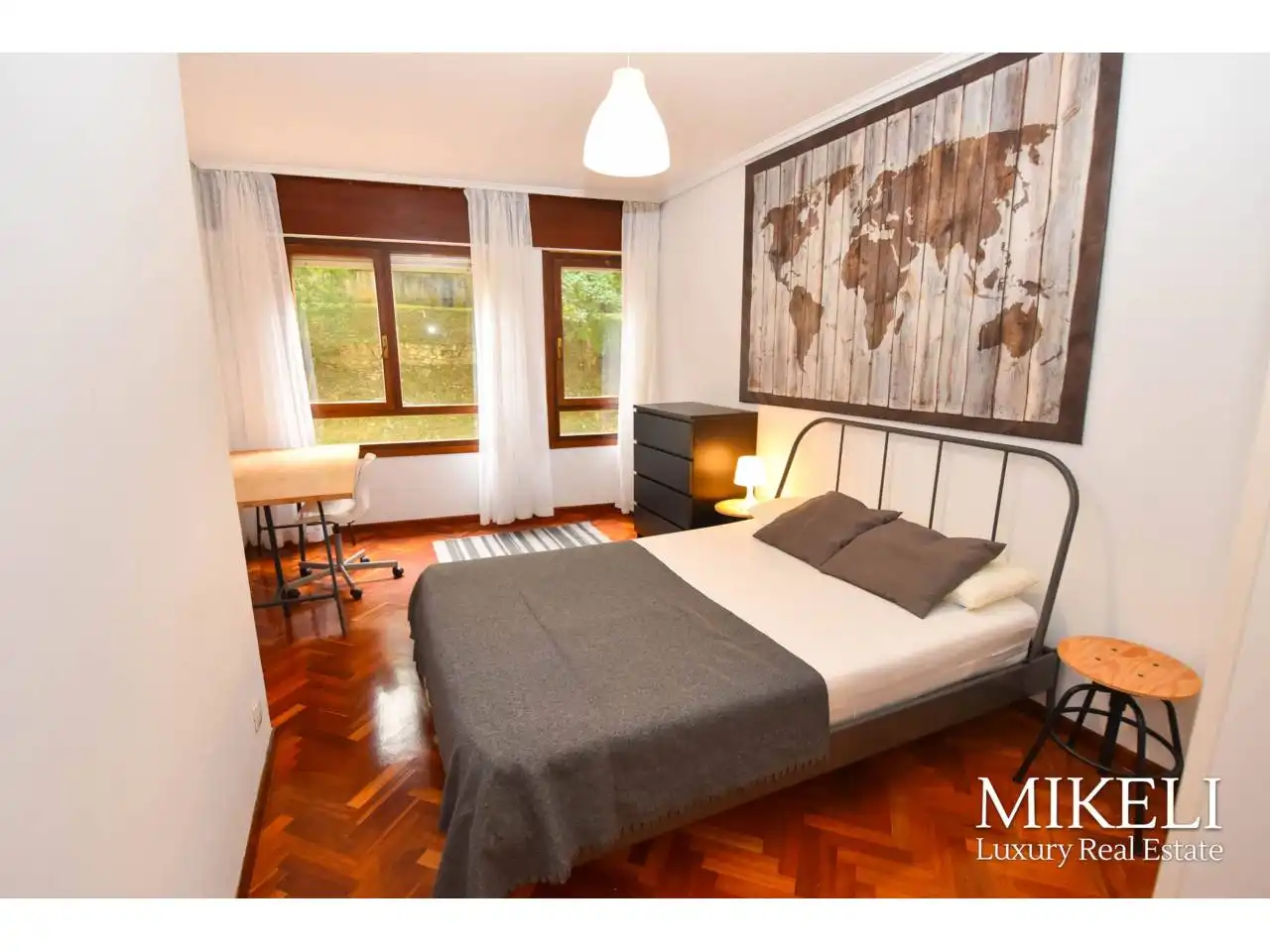 Habitación de Apartamento en venta en Cuatro Caminos