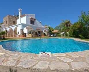 Jardí de Casa o xalet en venda en Conil de la Frontera amb Terrassa i Piscina