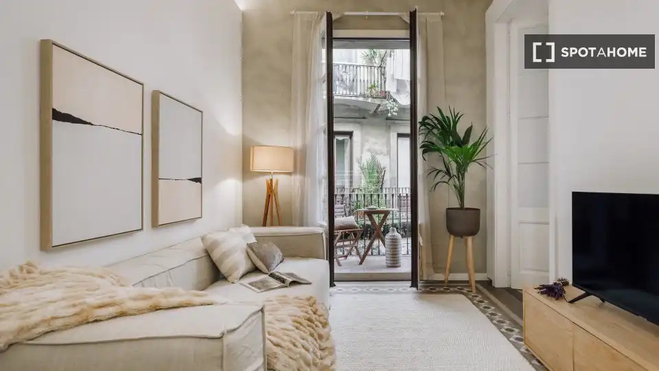 Flat with terrace to rent in Eixample, imagen 2