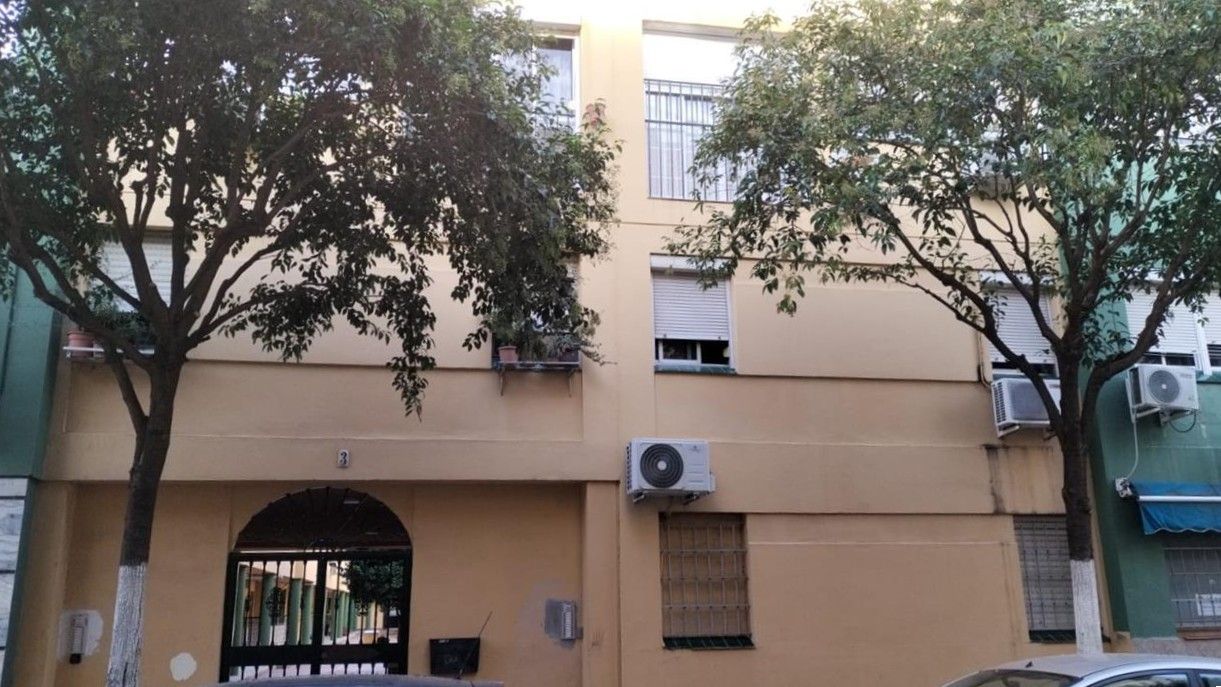 Exterior view of Flat for sale in  Sevilla Capital
