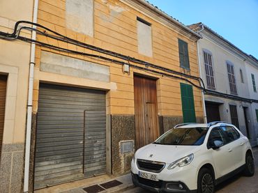 Haus zum Verkauf in Carrer de Carlos Gómez Mestre 17