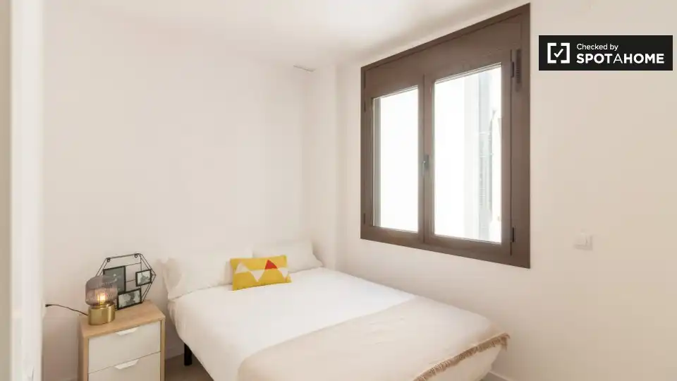 Appartamento con terrazza in affitto a Ciutat Vella, imagen 13