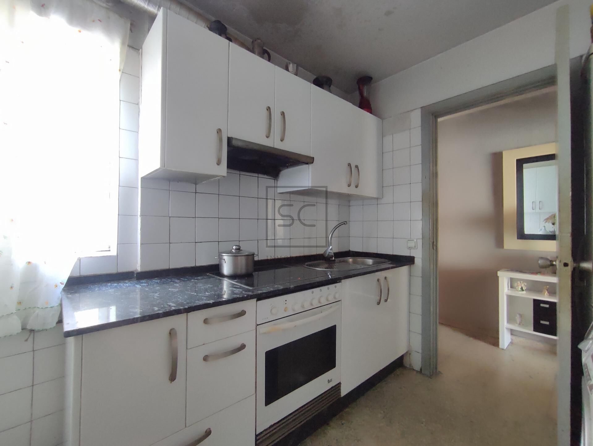 Kitchen of Flat for sale in Ferrol  with Heating and Storage room