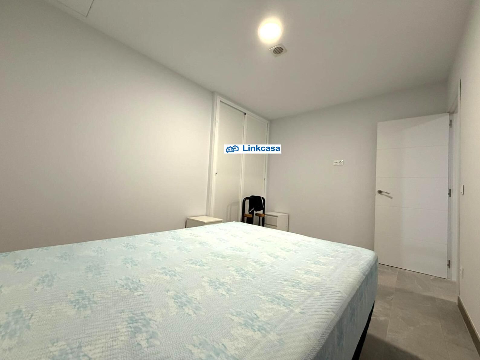 Dormitori de Local en venda en  Madrid Capital amb Aire condicionat