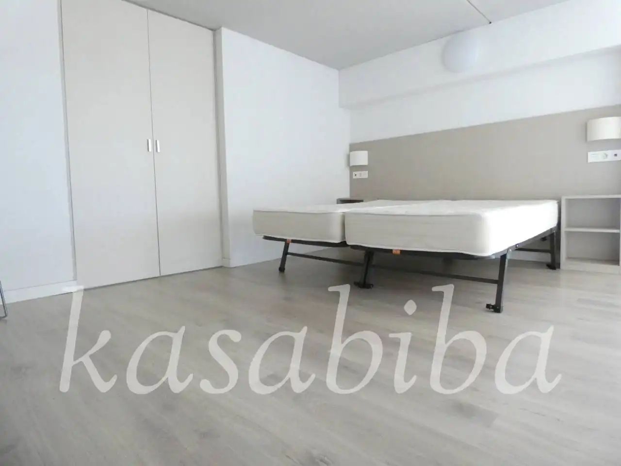 Schlafzimmer von Loft zur Miete in Valencia mit Klimaanlage, Heizung und Parkett