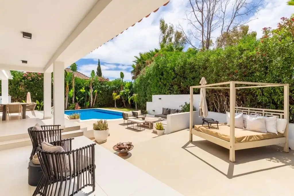 Terrassa de Casa o xalet en venda en Marbella amb Aire condicionat, Calefacció i Jardí privat