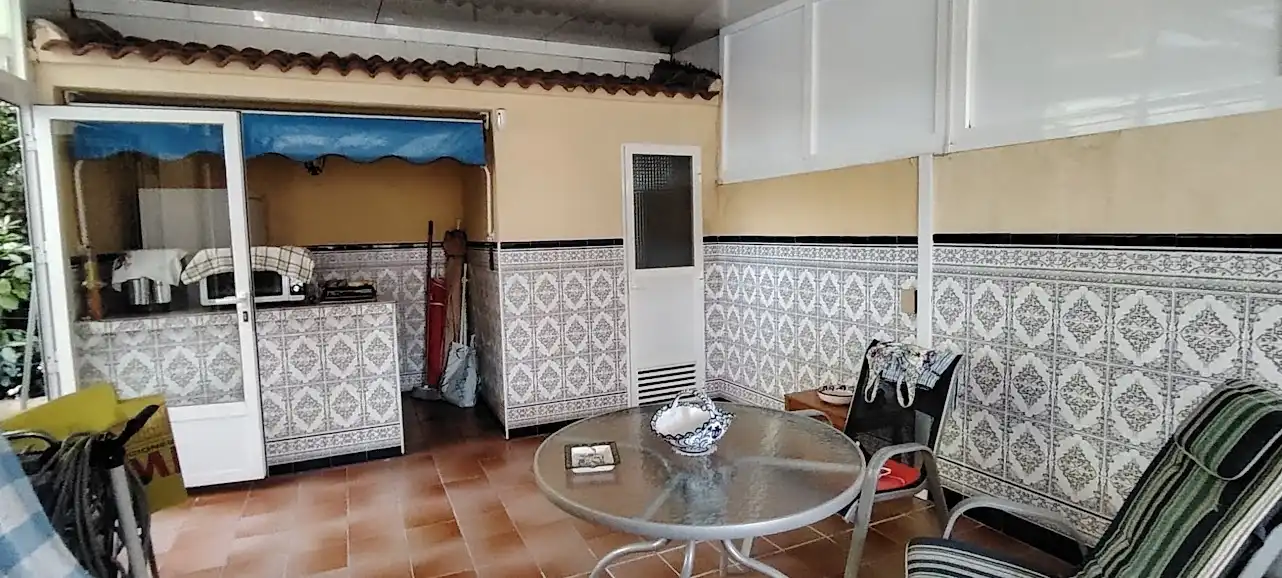 Cuina de Casa o xalet en venda en Linares amb Aire condicionat, Calefacció i Jardí privat
