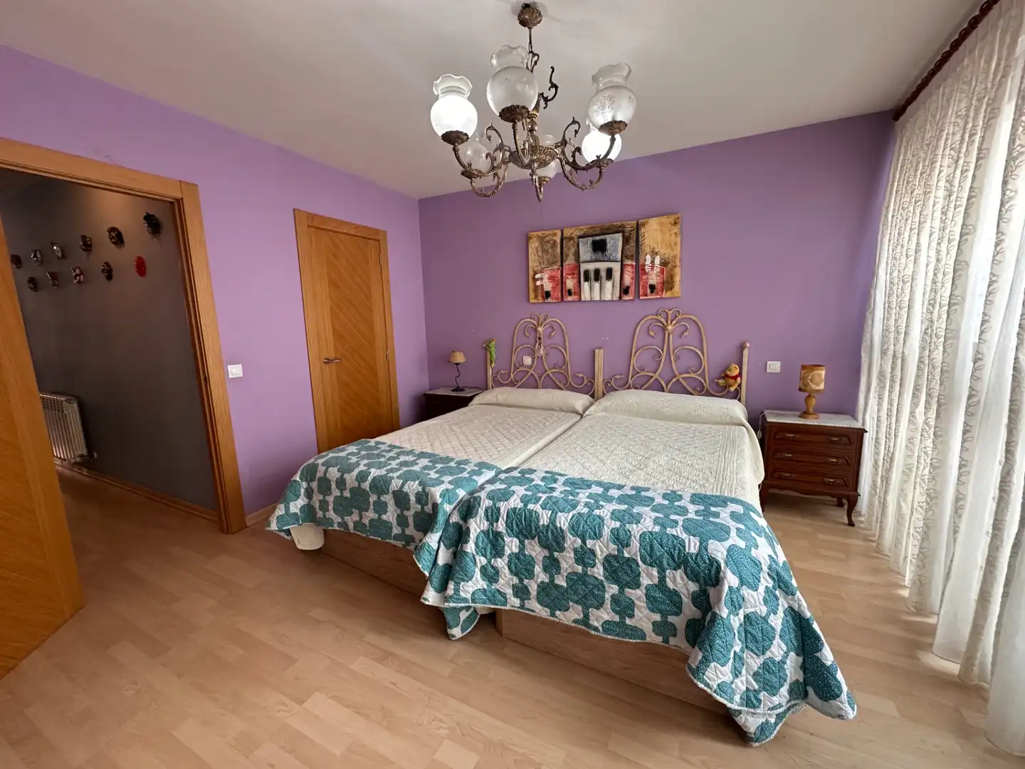 Schlafzimmer von Einfamilien-Reihenhaus zum Verkauf in Valladolid mit Heizung
