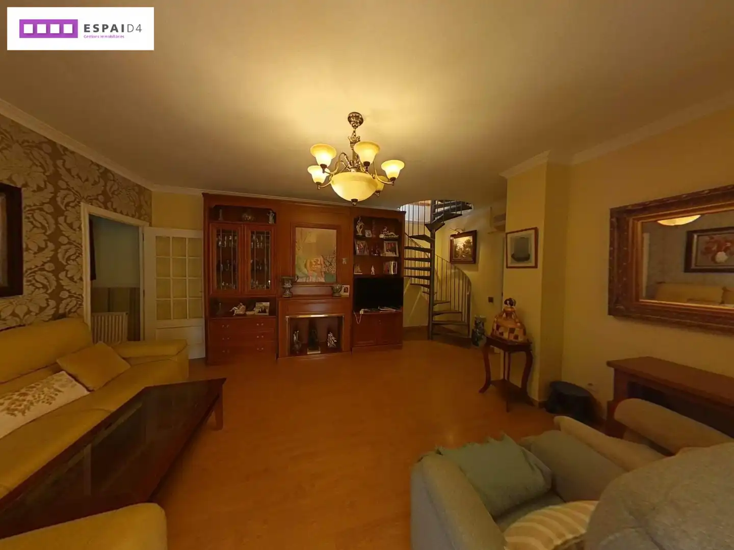 Sala de estar de Dúplex en venta en Ripollet con Aire acondicionado, Calefacción y Parquet