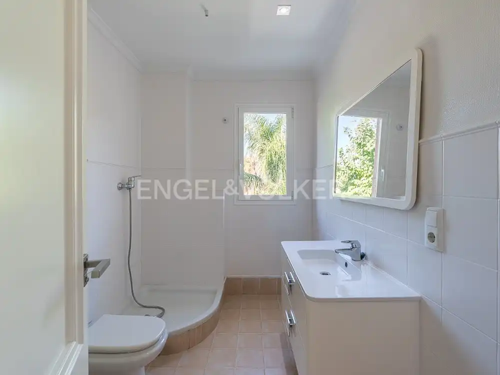 Bathroom of Houses for rent in Bétera  with Air Conditioner, Heating and Private garden