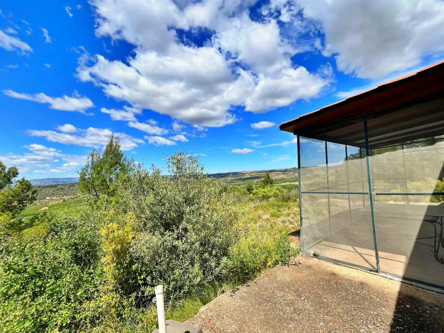 Houses for sale in Flix