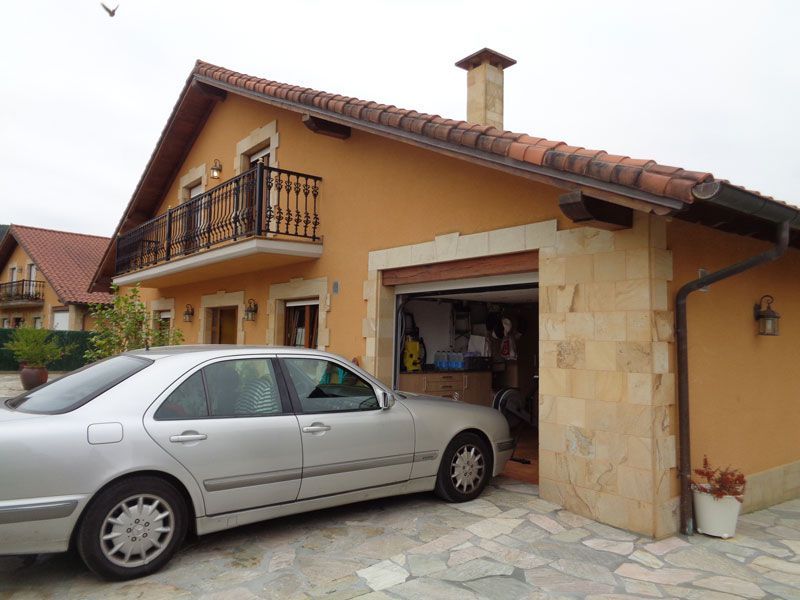 Parking de Casa o chalet en venta en Bárcena de Cicero con Calefacción y Trastero