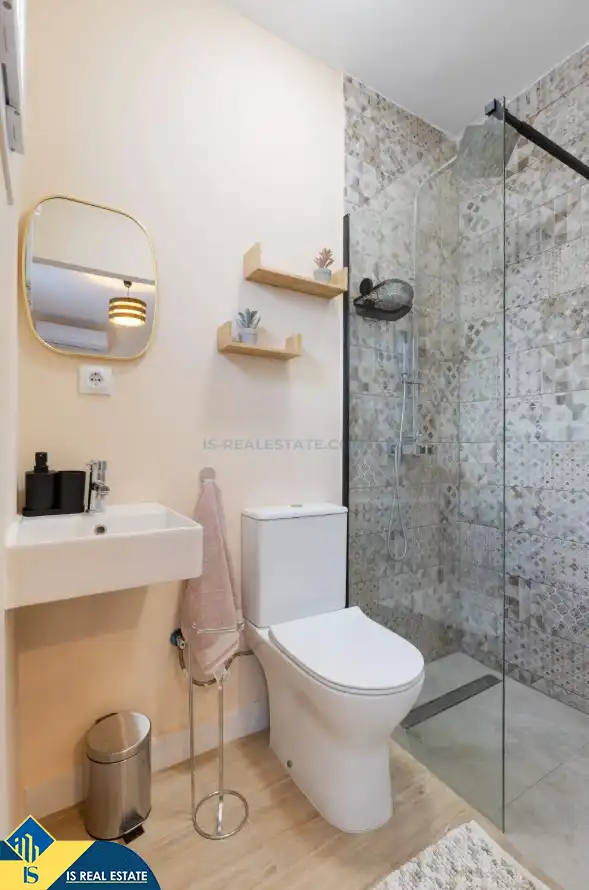 Baño de Casa adosada en venta en Torrevieja con Aire acondicionado, Calefacción y Amueblado