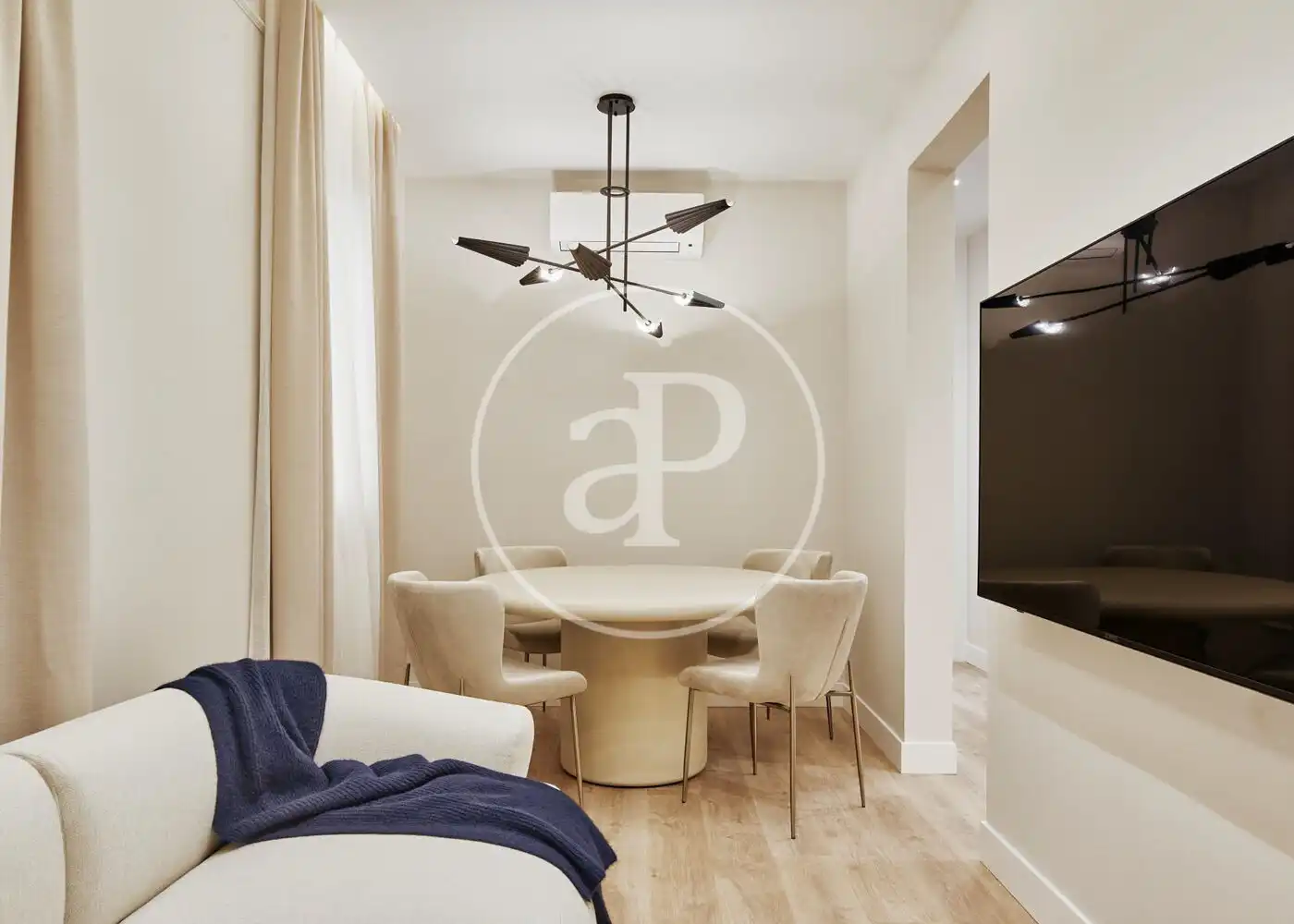 Dining room of Flat for sale in Madrid  with Air Conditioner, Heating and Furnished