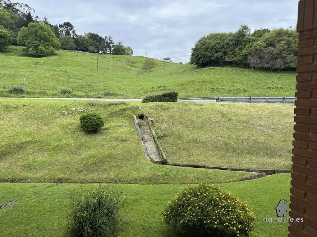 Vista exterior de Piso en venta en Ribadesella con Calefacción