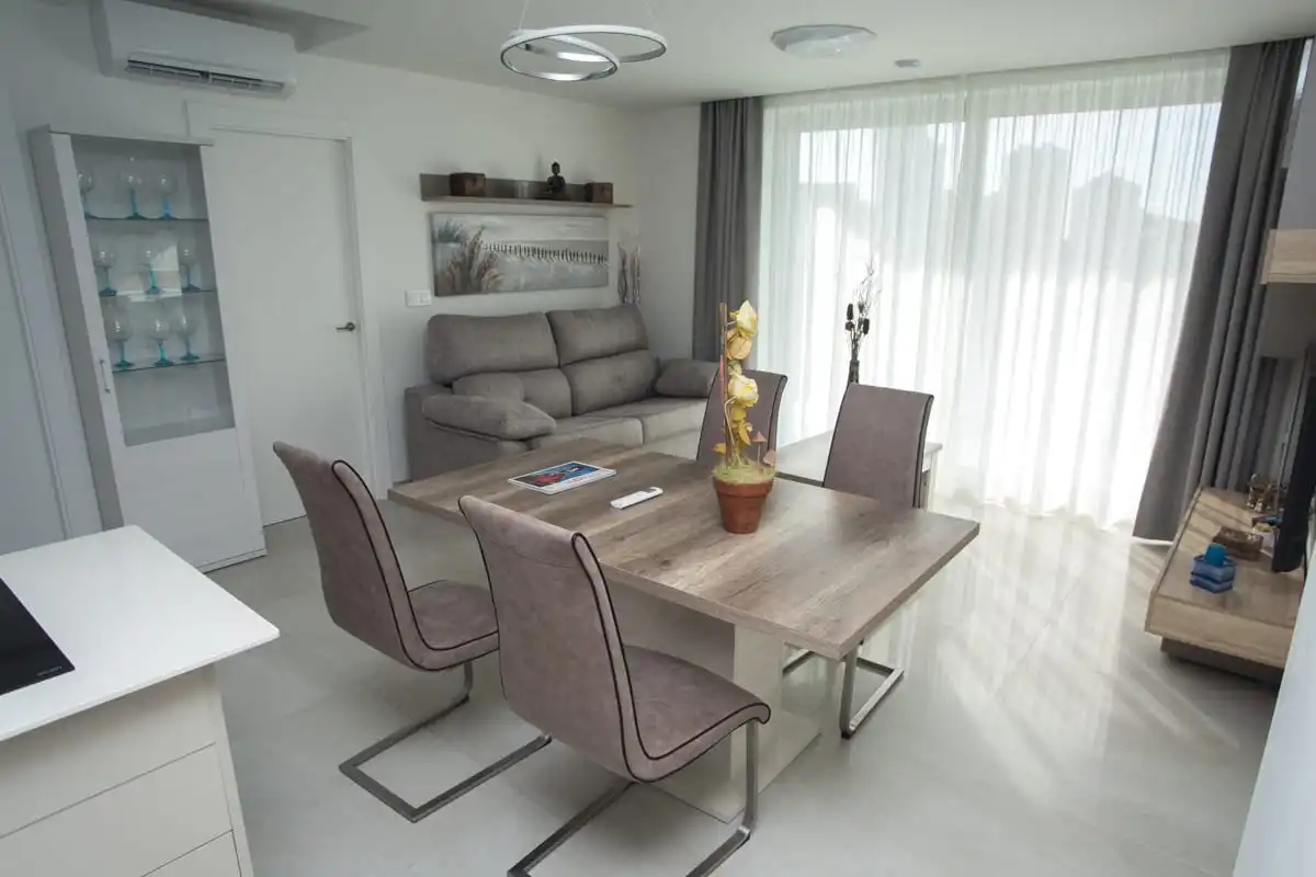 Sala d'estar de Apartament en venda en Finestrat amb Aire condicionat, Calefacció i Jardí privat