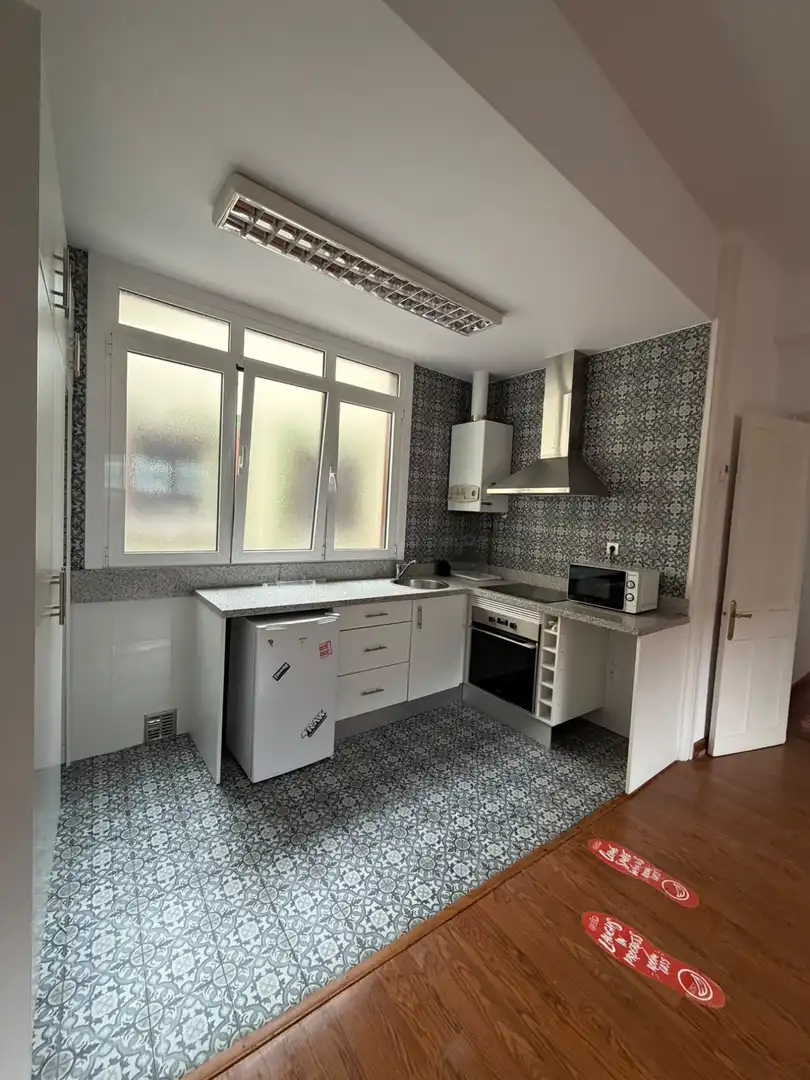 Piso con ascensor en alquiler en Gijón - MENENDEZ VALDES