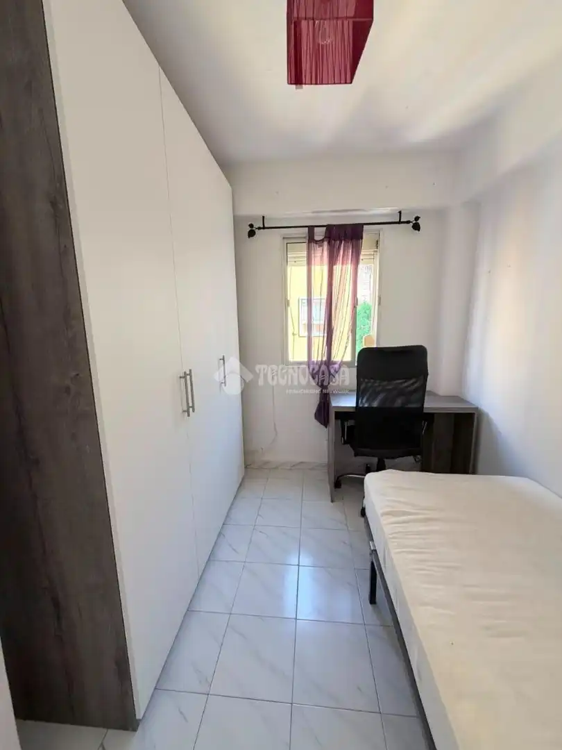 Habitación de Piso en venta en Sevilla