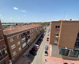 Vista exterior de Pis en venda en Alcobendas amb Aire condicionat, Terrassa i Balcó