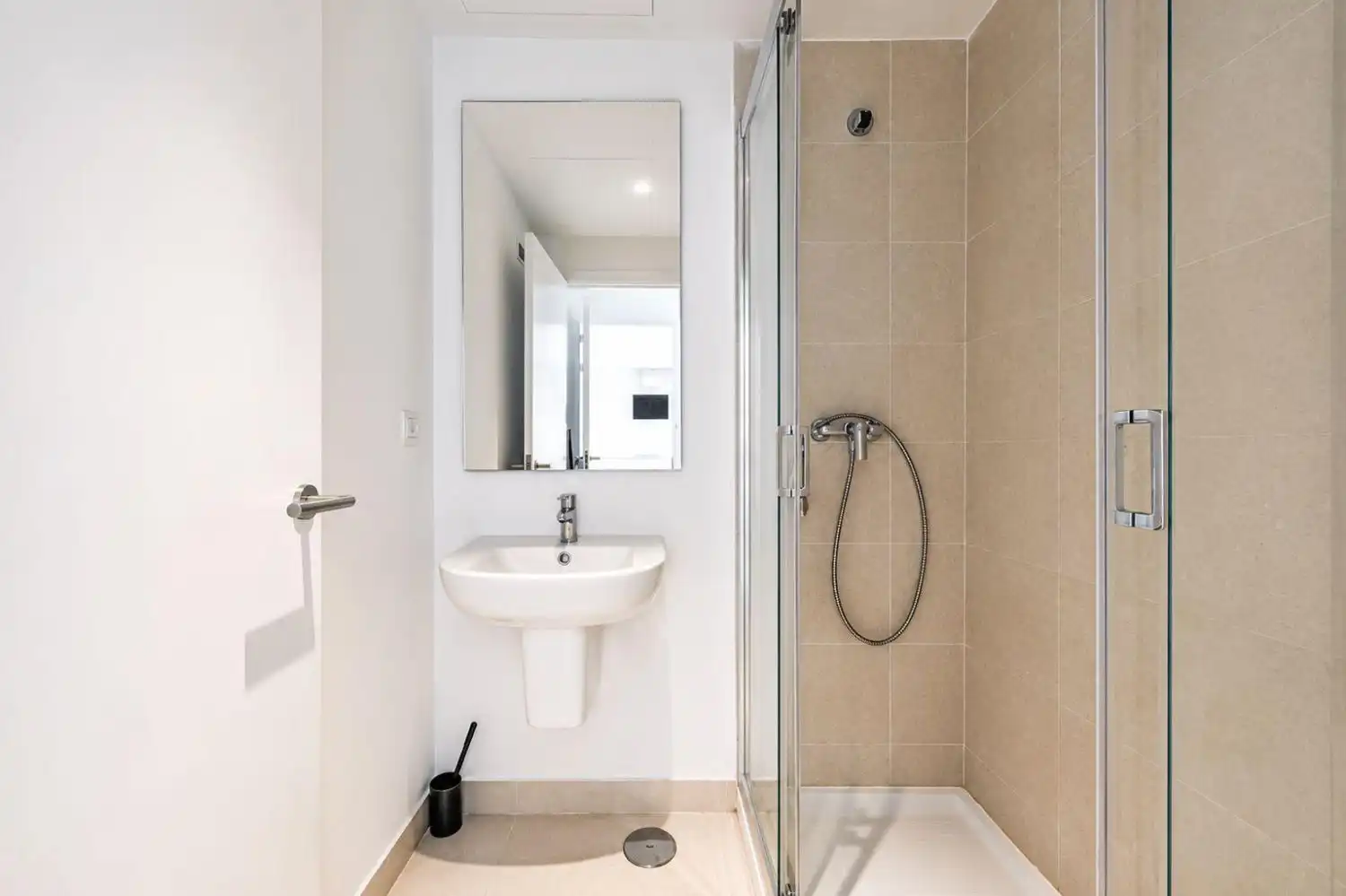 Badezimmer von Wohnungen zur Miete in Sotogrande mit Klimaanlage, Heizung und Terrasse
